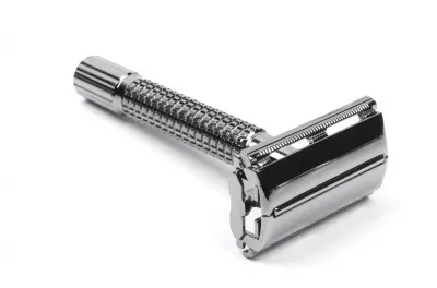 Giesen & Forsthoff Pure Shaver Rasoio di Sicurezza Pettine Chiuso Gentile con Lame Timor