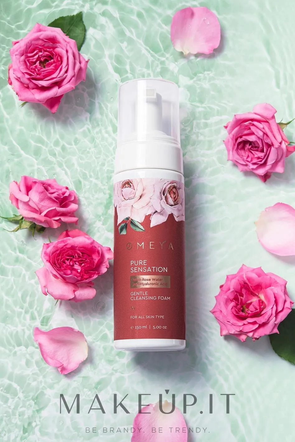 Schiuma detergente viso con acqua di rose e acido ialuronico